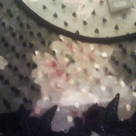 Two Kate and Mallory tops large - Picture 5 of 10